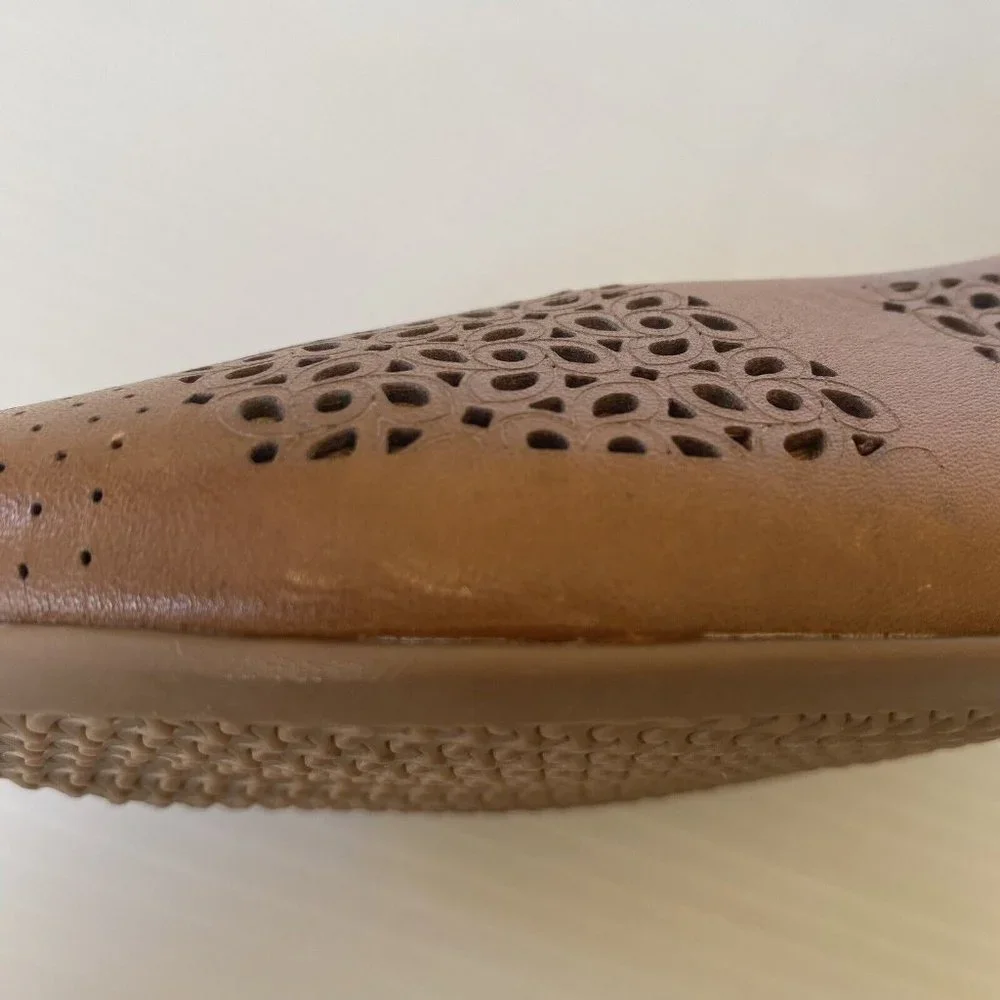 Airflex Women's Size 9 Tan Brown Leather Laser Cut Block Heel Pump Comfort Shoe - Picture 11 of 13